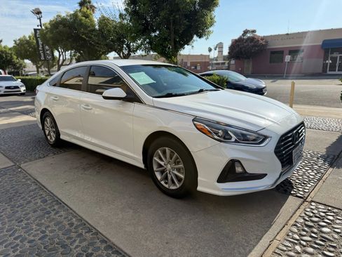 Used 2018 Hyundai Sonata SE image 3