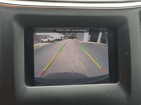 Used 2020 Jeep Cherokee Latitude FWD image 21