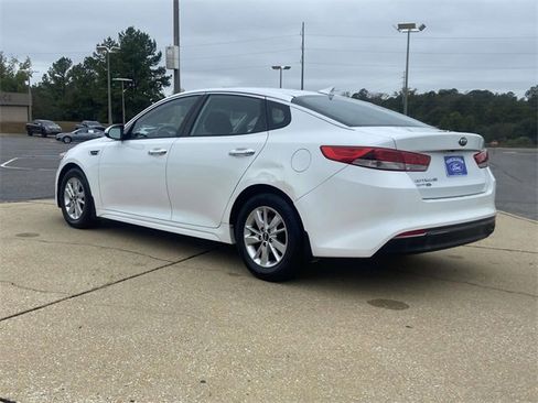 Used 2016 Kia Optima LX image 4