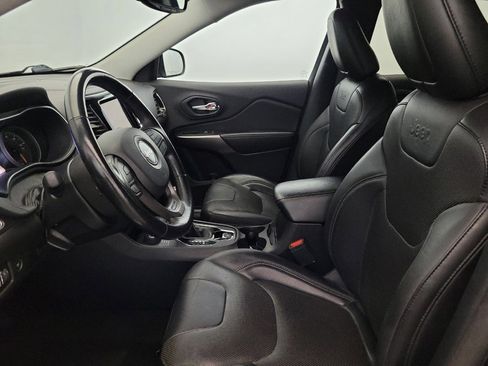 Used 2019 Jeep Cherokee Limited AWD/4WD image 17