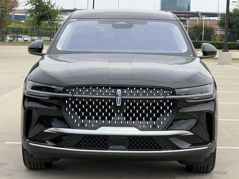 New 2025 Lincoln Nautilus Premier image 13