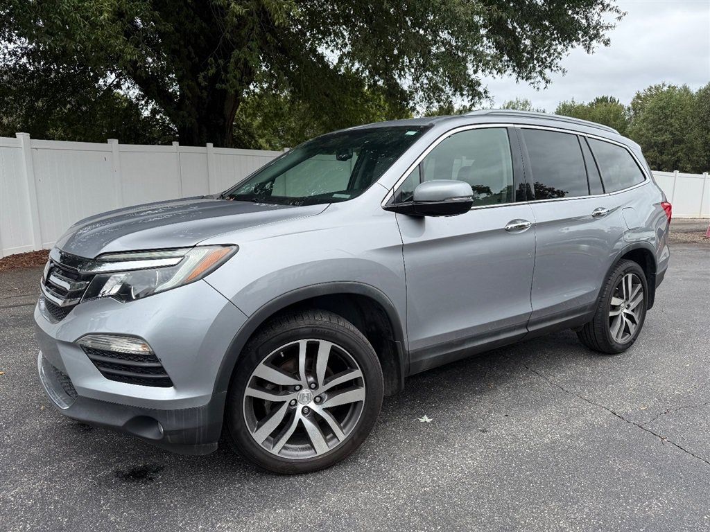 Used 2017 Honda Pilot Elite image 1