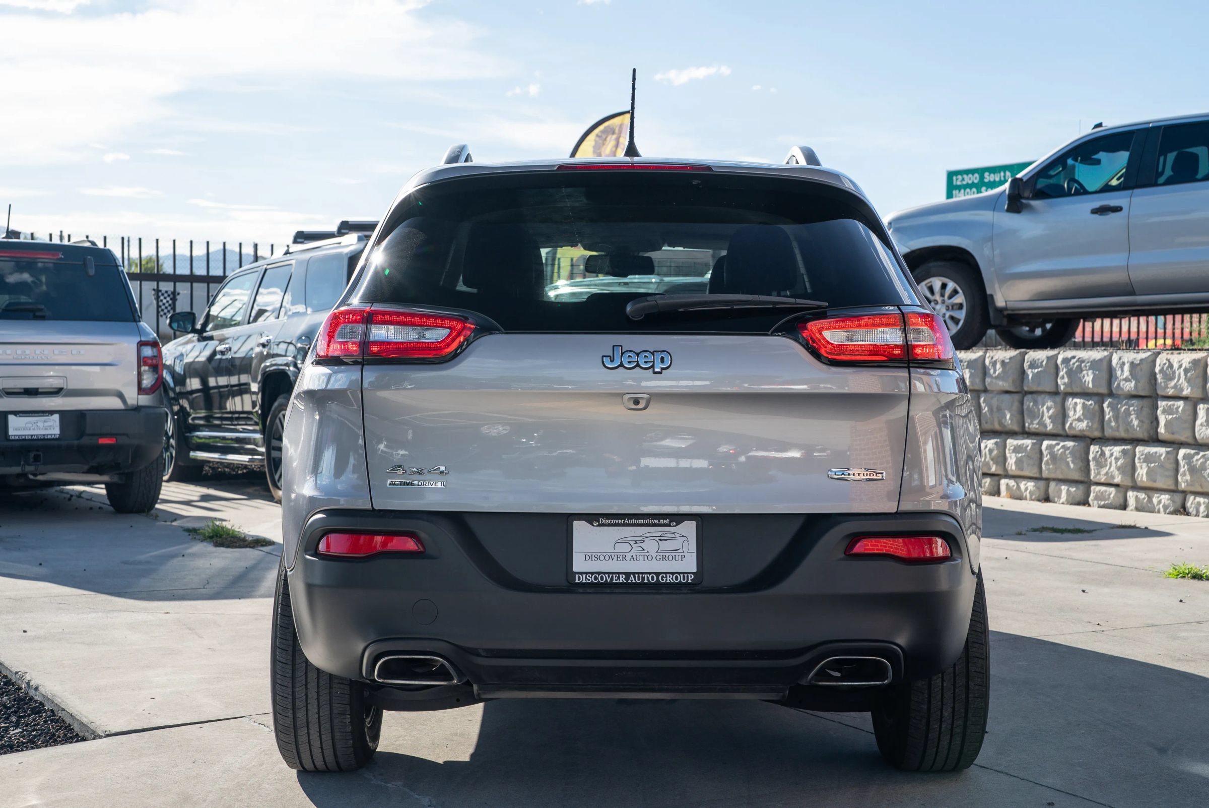 Used 2018 Jeep Cherokee Latitude Plus w/ Comfort/Convenience Group AWD/4WD image 6