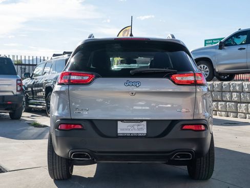 Used 2018 Jeep Cherokee Latitude Plus w/ Comfort/Convenience Group AWD/4WD image 6