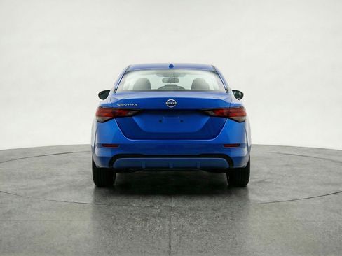 Used 2025 Nissan Sentra SV image 7