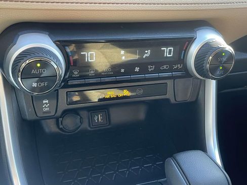 Used 2025 Toyota RAV4 LE image 18