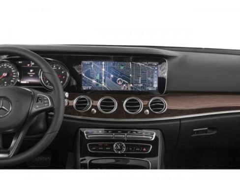 Used 2019 Mercedes-Benz E 300 image 17