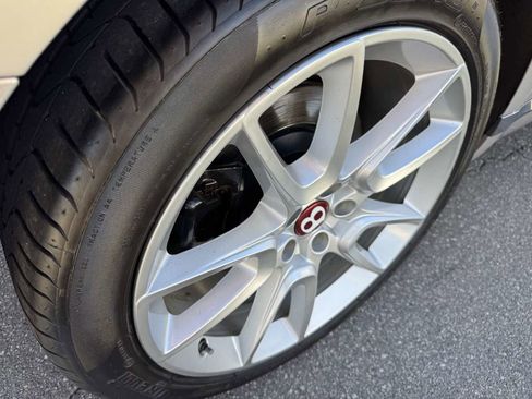 Used 2015 Bentley Continental GT image 28