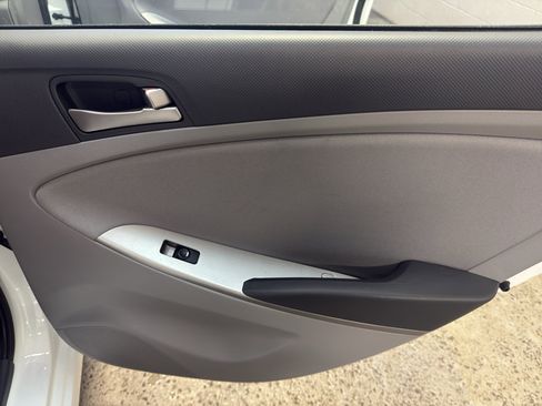 Used 2016 Hyundai Accent SE image 21