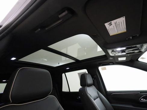 Used 2022 Chevrolet Tahoe Premier w/ Premium Package image 26