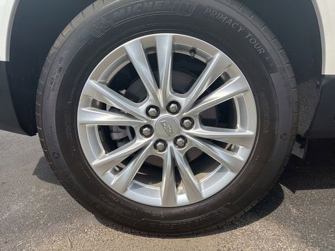 Used 2024 Cadillac XT5 Luxury AWD/4WD image 8
