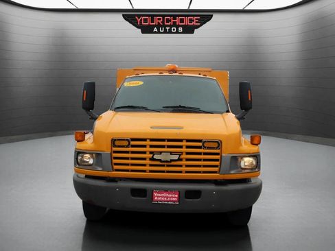 Used 2006 Chevrolet Kodiak C4500 2WD Regular Cab image 2