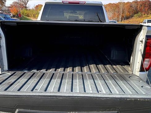 Used 2019 GMC Sierra 1500 SLE image 25