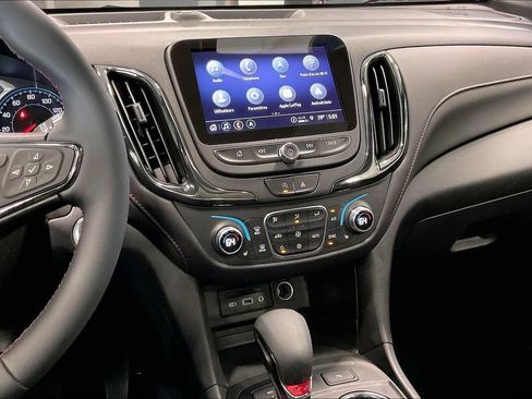 Used 2023 Chevrolet Equinox RS AWD/4WD image 10