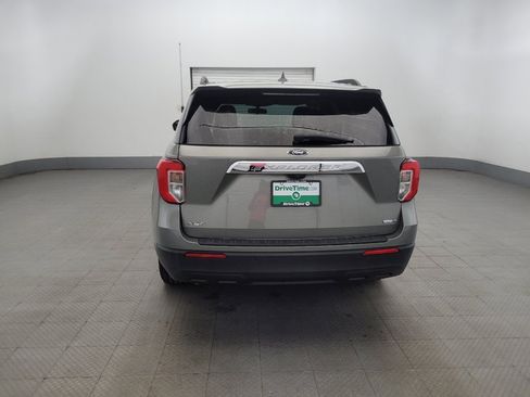 Used 2020 Ford Explorer XLT w/ Comfort Package image 6