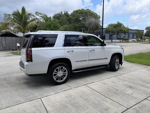 Used 2017 Cadillac Escalade 2WD image 4