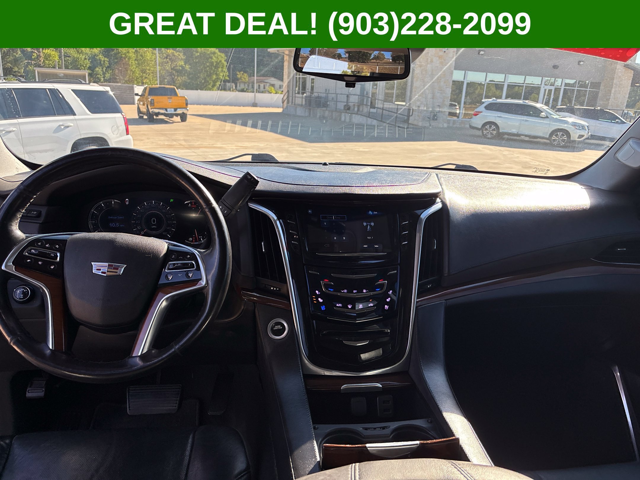 Used 2018 Cadillac Escalade Luxury AWD/4WD image 41