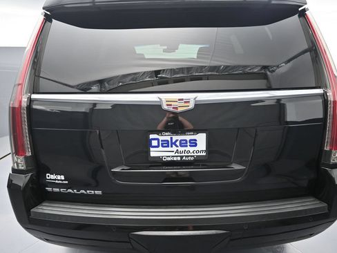 Used 2020 Cadillac Escalade Platinum AWD/4WD image 37