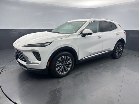 Used 2024 Buick Envision Preferred image 2