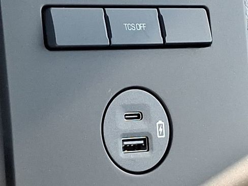 Used 2023 Ford F650 2WD Regular Cab Super Duty image 22