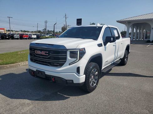 Certified 2024 GMC Sierra 1500 AT4 w/ Technology Package AWD/4WD image 1