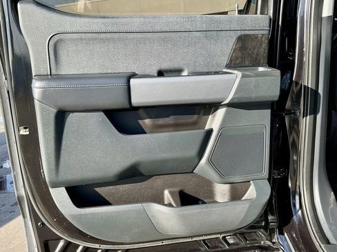 Used 2021 Ford F150 Lariat image 32