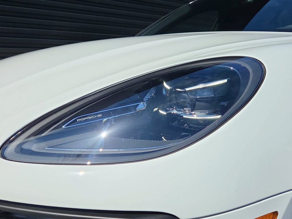 Certified 2026 Porsche Macan AWD/4WD image 26