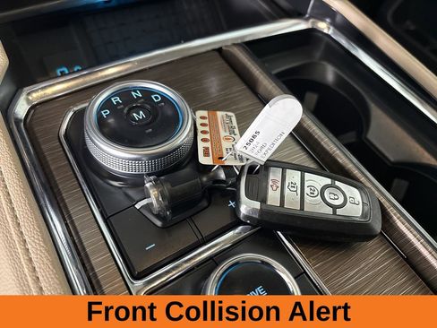 Used 2024 Ford Expedition Limited image 20