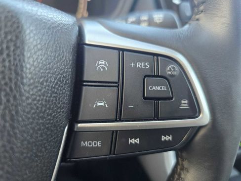 Used 2024 Toyota Grand Highlander XLE image 32