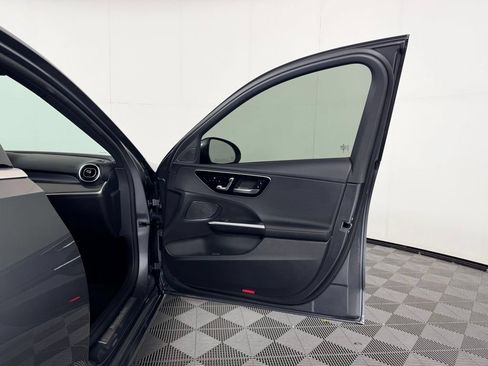 Used 2024 Mercedes-Benz C 300 Sedan image 31
