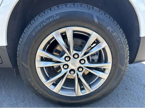 Used 2023 Cadillac XT5 Premium Luxury w/ Technology Package FWD image 4