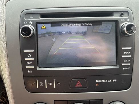 Used 2013 Chevrolet Traverse LS FWD image 23
