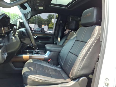 Used 2024 Chevrolet Silverado 2500 High Country w/ High Country Premium Package AWD/4WD image 15