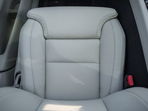 New 2027 Volvo XC60 B5 Ultra AWD/4WD image 32