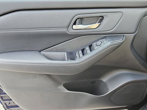 New 2026 Nissan Rogue SV image 15