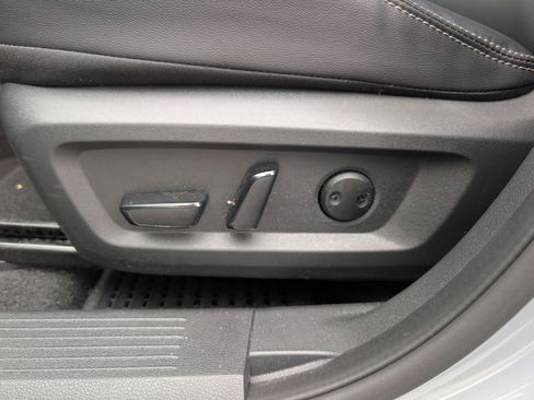 Used 2023 Nissan Rogue SL FWD image 16