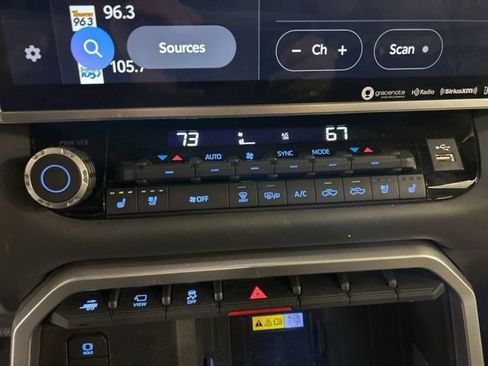 Used 2023 Toyota Tundra Platinum image 19