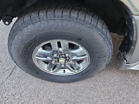 Used 2001 Lexus LX 470 4WD image 25