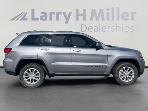 Used 2021 Jeep Grand Cherokee Laredo X image 6