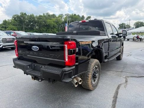 Used 2023 Ford F250 Lariat w/ Lariat Ultimate Package AWD/4WD image 4
