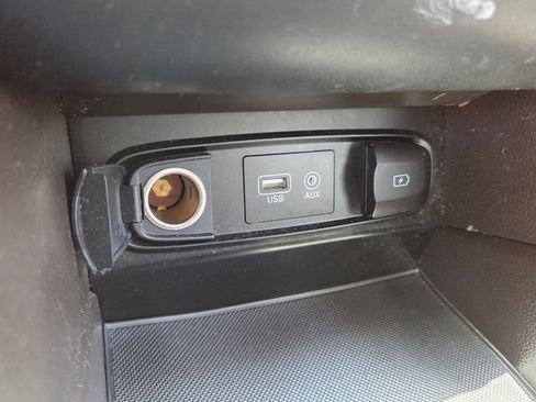 Used 2020 Hyundai Santa Fe SE AWD/4WD image 25