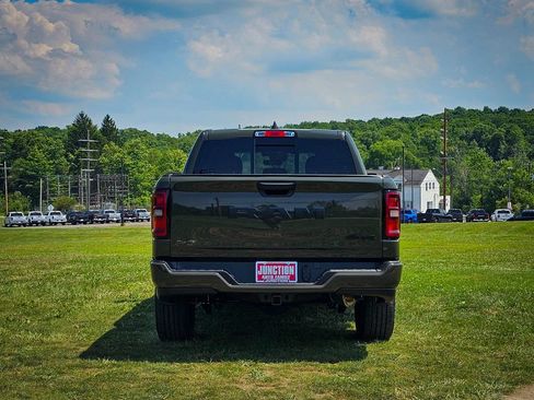 New 2026 RAM 1500 Express AWD/4WD image 5