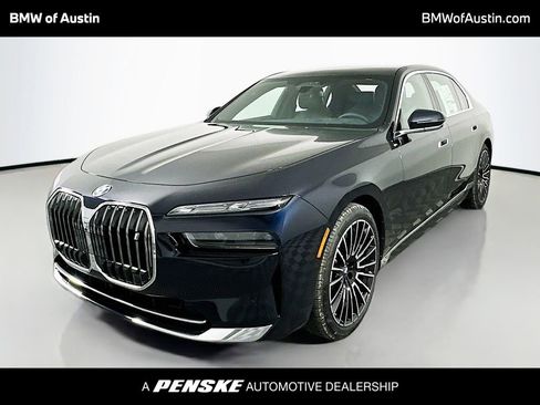 Used 2025 BMW i7 eDrive50 w/ Executive Package image 1