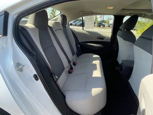 Used 2022 Toyota Corolla LE FWD image 39