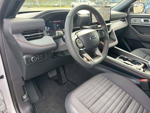 New 2026 Ford Explorer ST-Line w/ ST-Line Street Pack image 18