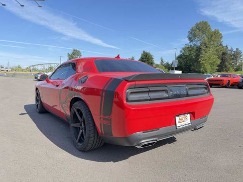 Used 2015 Dodge Challenger R/T Scat Pack w/ Leather Interior Group RWD image 6