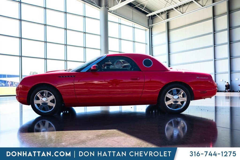 Used 2002 Ford Thunderbird RWD image 2