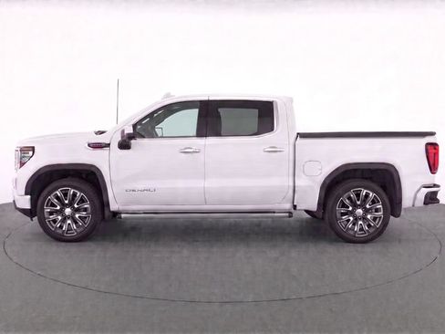 Used 2023 GMC Sierra 1500 Denali AWD/4WD image 4
