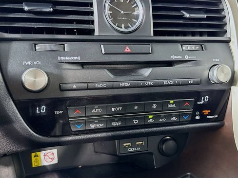 Used 2022 Lexus RX 450h AWD w/ Premium Package image 24