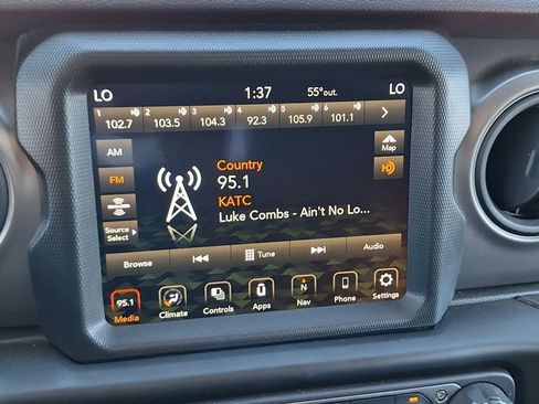 Used 2022 Jeep Wrangler Unlimited Sport AWD/4WD image 19